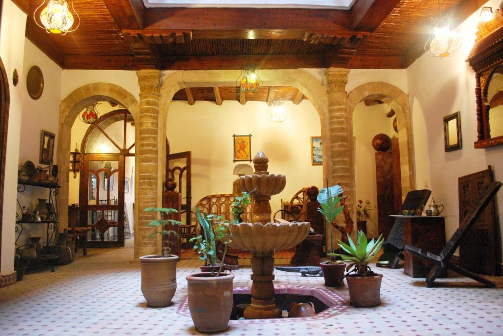 Caverne dAli Baba riad Marrakech Tensift Haouz Essaouira